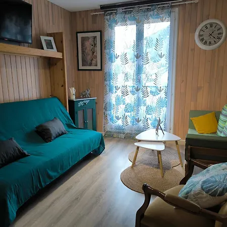 Appartement Tendre Face A La Montagne