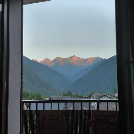 Tendre Face A La Montagne Daire Bagnères-de-Luchon