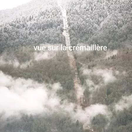 Tendre Face A La Montagne Bagneres-de-Luchon