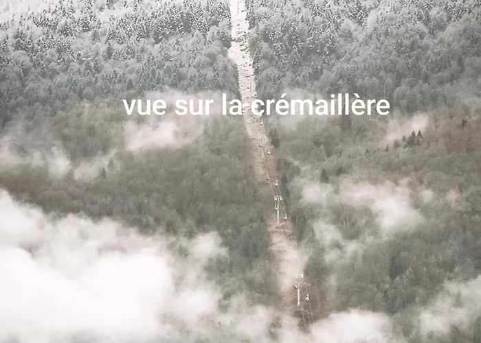 Tendre Face A La Montagne Bagnères-de-Luchon
